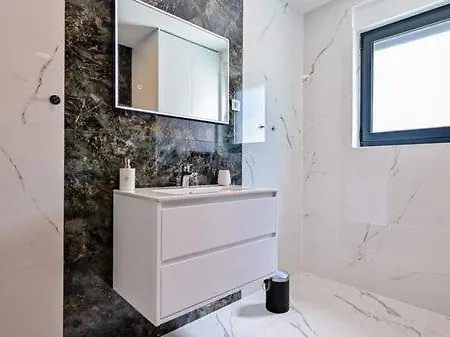 Luxury Olive Garden With Private Pool Apartman Vantačići